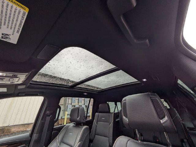 Certified 2021 Cadillac Escalade ESV Premium Luxury AWD/4WD image 28