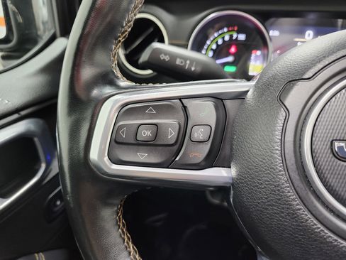 Used 2022 Jeep Wrangler Unlimited Sahara image 36