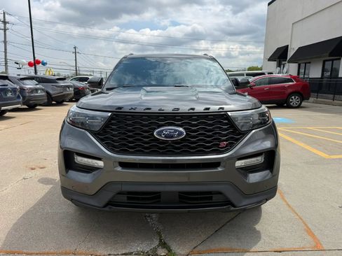 Used 2020 Ford Explorer ST w/ Premium Technology Package AWD/4WD image 2