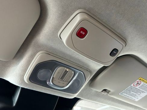 Used 2025 RAM ProMaster 2500 w/ Convenience Group image 42