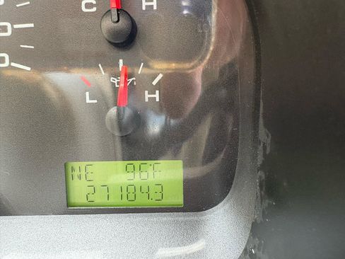 Used 2004 Ford F150 XLT RWD image 40
