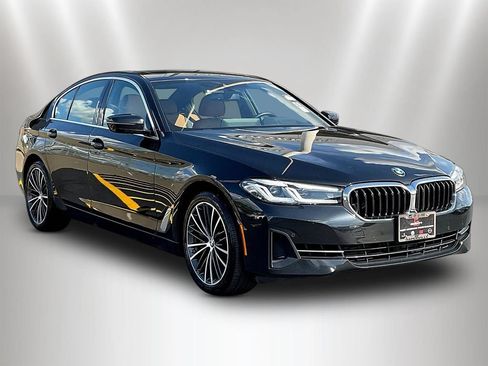 Used 2023 BMW 540i xDrive w/ Premium Package AWD/4WD image 3