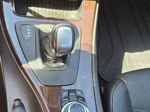 Used 2011 BMW 335i xDrive Sedan AWD/4WD image 21