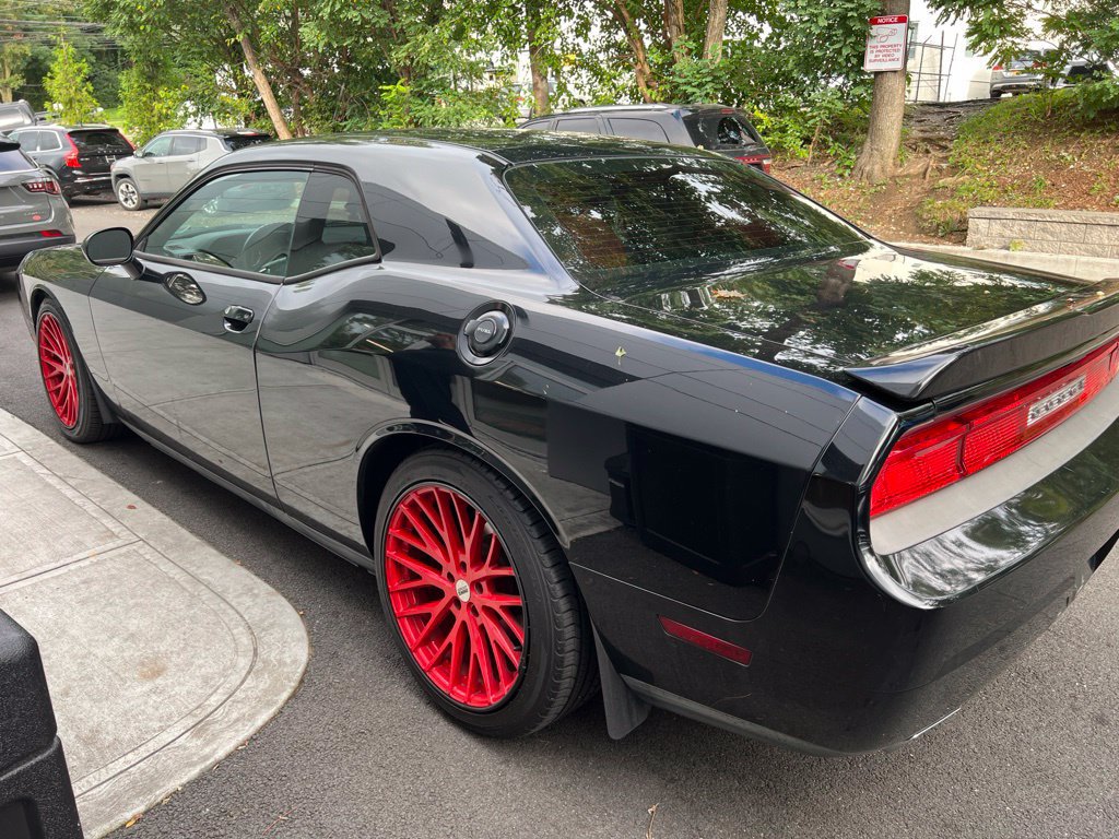 Used 2013 Dodge Challenger SXT RWD image 7