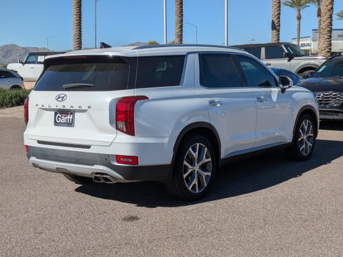 Used 2021 Hyundai Palisade SEL image 3