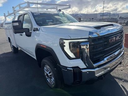 New 2026 GMC Sierra 2500 Pro w/ Convenience Package