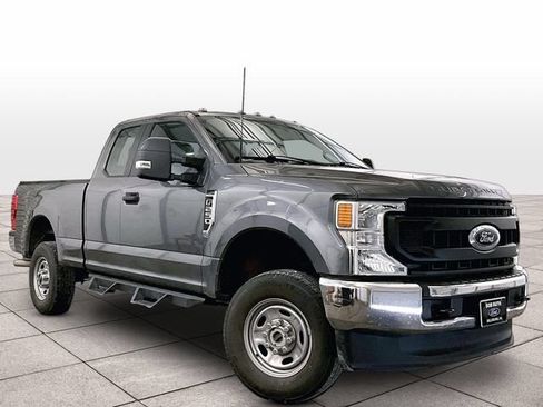 Used 2022 Ford F250 XL w/ Power Equipment Group AWD/4WD image 2