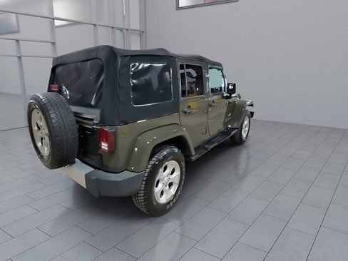 Used 2015 Jeep Wrangler Unlimited Sahara w/ Connectivity Group image 8