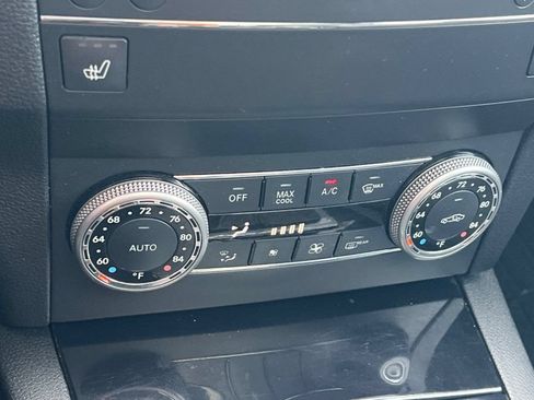 Used 2010 Mercedes-Benz GLK 350 4MATIC image 16