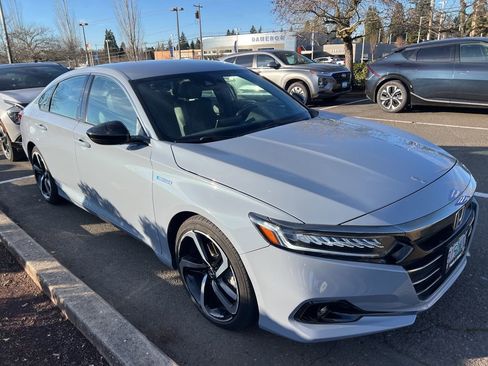 Used 2022 Honda Accord Sport image 4