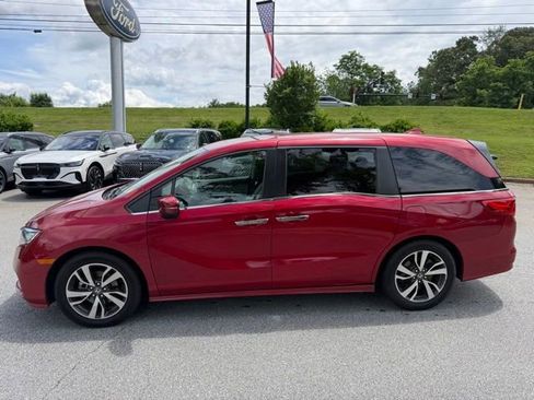 Used 2022 Honda Odyssey Touring image 2