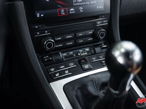 Used 2018 Porsche 718 Cayman RWD image 17