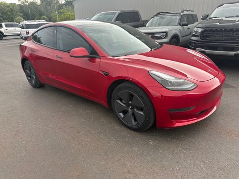 Used 2023 Tesla Model 3 Standard Range RWD image 1
