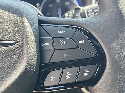 New 2026 Chrysler Pacifica Select w/ S Appearance Package FWD image 27
