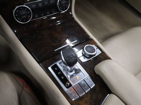 Used 2013 Mercedes-Benz SL 550 image 30