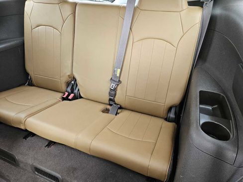 Used 2016 Buick Enclave Premium image 29