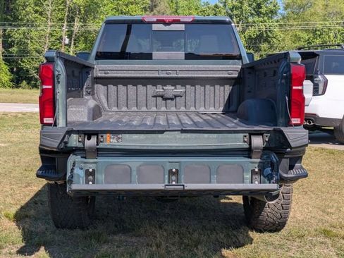 New 2026 Chevrolet Silverado 2500 ZR2 w/ LPO, Dark Essentials Package AWD/4WD image 32