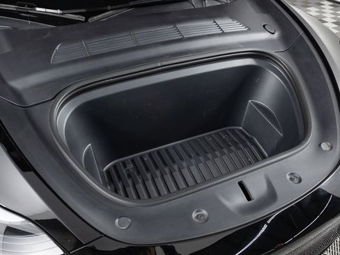 Used 2023 Tesla Model Y Long Range image 37