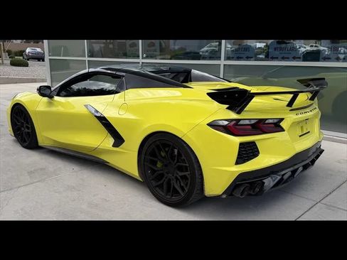 Used 2023 Chevrolet Corvette Stingray Premium Conv w/ Z51 Performance Package RWD image 8