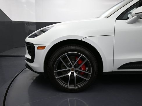 Certified 2022 Porsche Macan S image 12