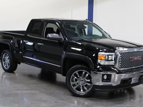 Used 2015 GMC Sierra 1500 SLE w/ SLE Value Package image 2