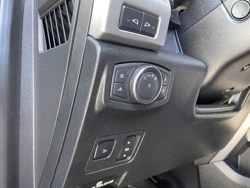 Used 2019 Ford F250 Platinum w/ Platinum Ultimate Package AWD/4WD image 28