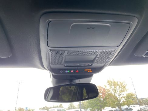 Used 2024 GMC Acadia Elevation image 32