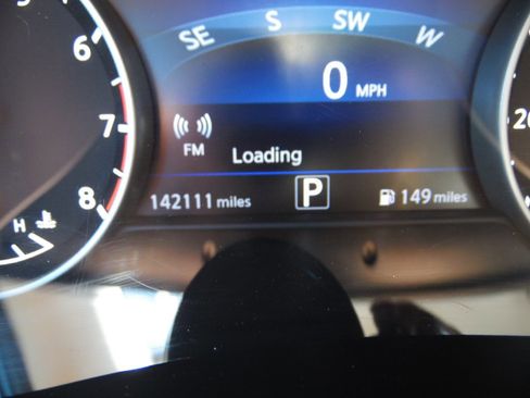 Used 2015 Nissan Murano Platinum w/ Platinum Technology Package AWD/4WD image 16