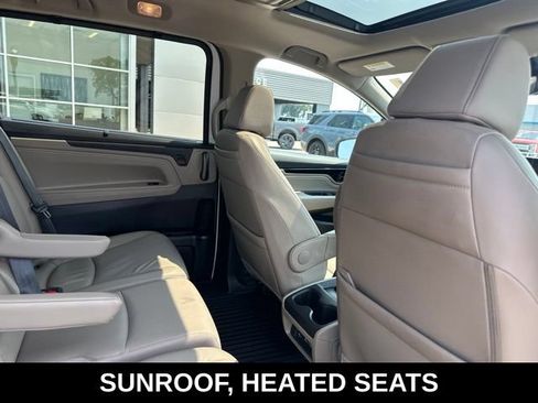 Used 2024 Honda Odyssey Touring image 2