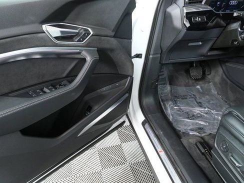 Certified 2023 Audi e-tron Prestige w/ Prestige Package image 7