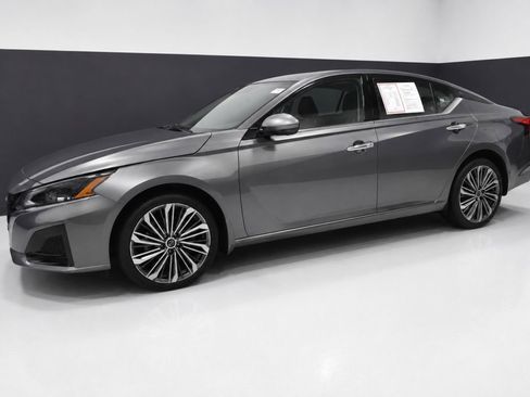 Certified 2023 Nissan Altima 2.5 SL AWD/4WD image 2