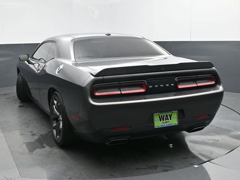 Used 2019 Dodge Challenger R/T image 4