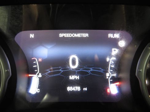 Used 2019 Jeep Compass Latitude AWD/4WD image 14