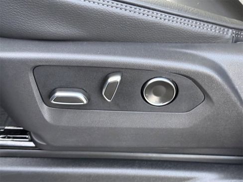 New 2026 GMC Yukon XL Denali w/ Sun & Power Step Package image 17