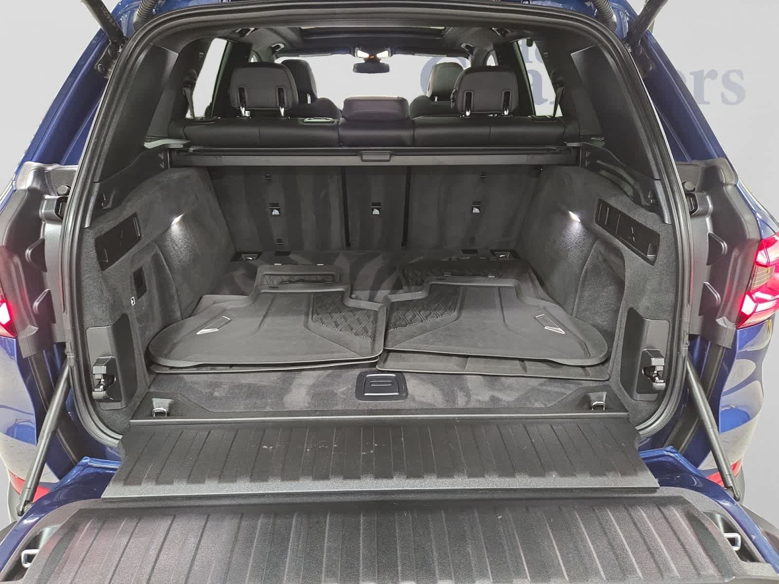 Used 2022 BMW X5 xDrive40i w/ Climate Comfort Package AWD/4WD image 4
