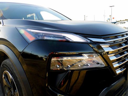 Used 2020 Kia Sorento LX image 9