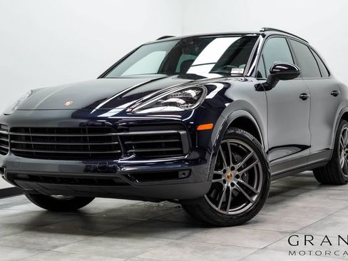 Used 2021 Porsche Cayenne AWD/4WD image 1