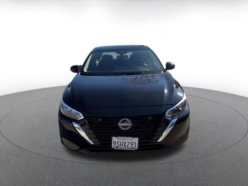 Used 2025 Nissan Sentra SV image 4