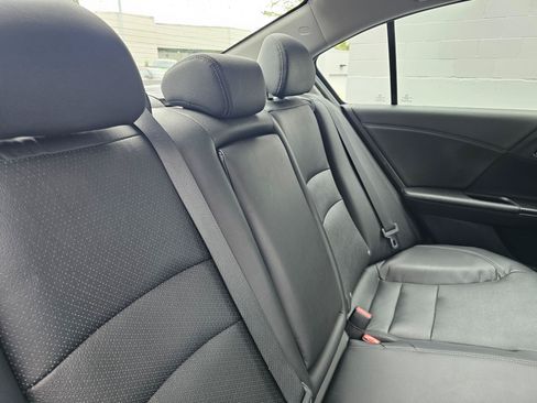 Used 2017 Honda Accord EX-L image 12