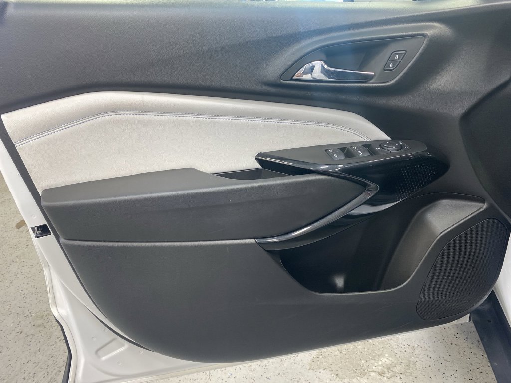 Certified 2025 Chevrolet Trax LT FWD image 30