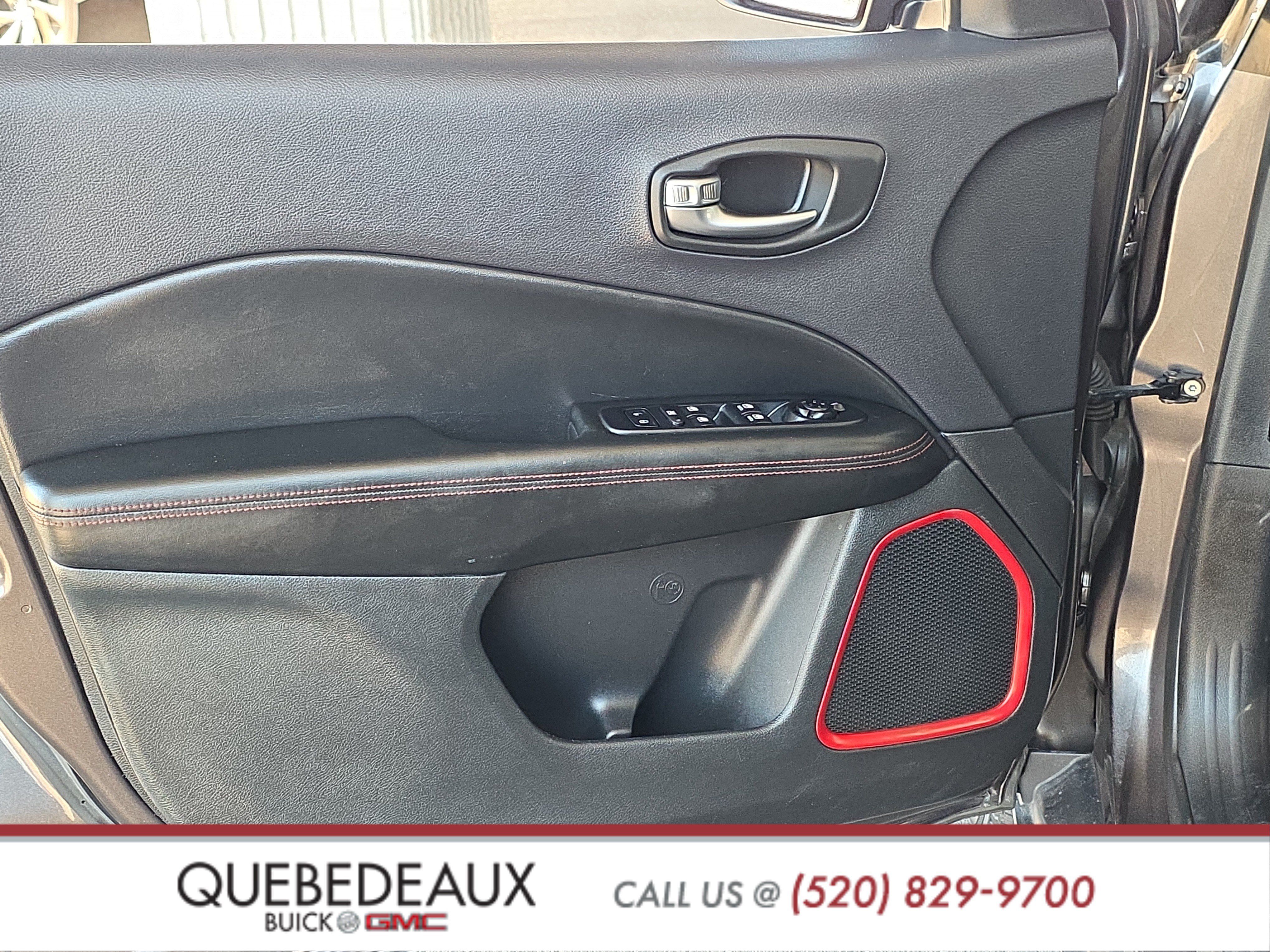 Used 2020 Jeep Compass Trailhawk AWD/4WD image 9