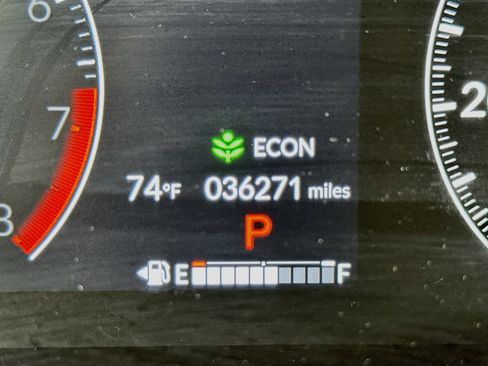 Used 2025 Honda HR-V LX image 18