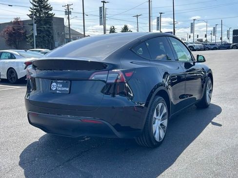 Used 2023 Tesla Model Y Long Range AWD/4WD image 9