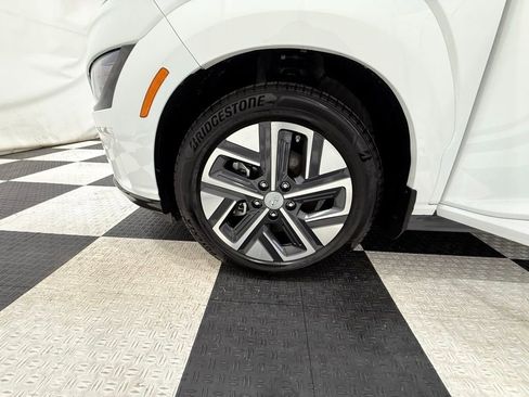 Used 2023 Hyundai Kona SEL image 9