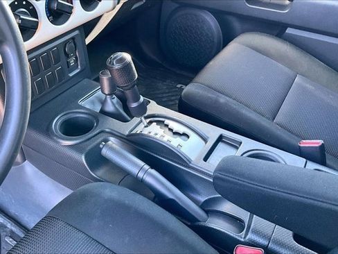 Used 2014 Toyota FJ Cruiser 4WD image 18