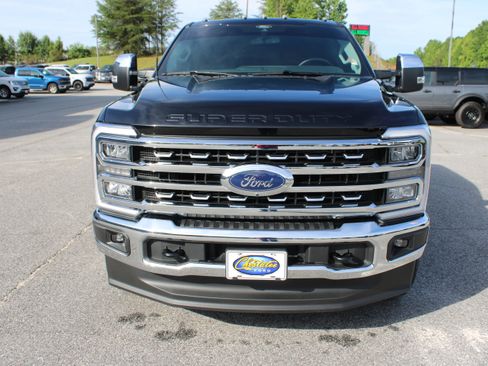 Used 2025 Ford F250 Lariat w/ Chrome Package AWD/4WD image 3