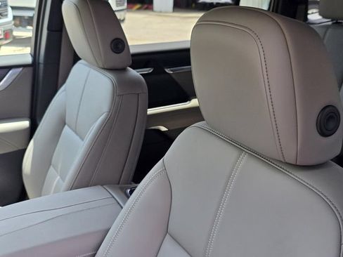 New 2026 GMC Acadia Elevation w/ Black Edition FWD image 19