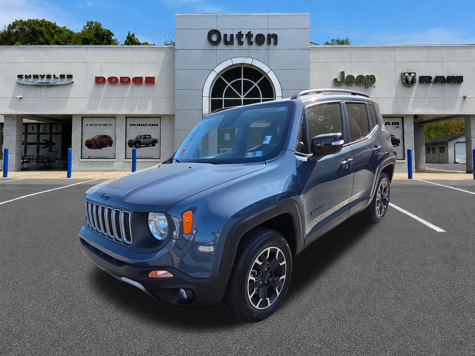 Certified 2023 Jeep Renegade Latitude AWD/4WD image 8