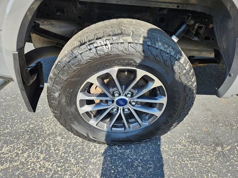 Used 2020 Ford F150 XLT w/ Equipment Group 302A Luxury AWD/4WD image 12