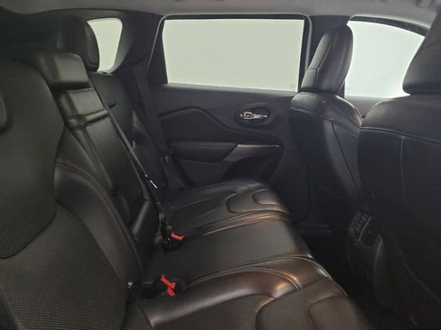 Used 2019 Jeep Cherokee Limited AWD/4WD image 19